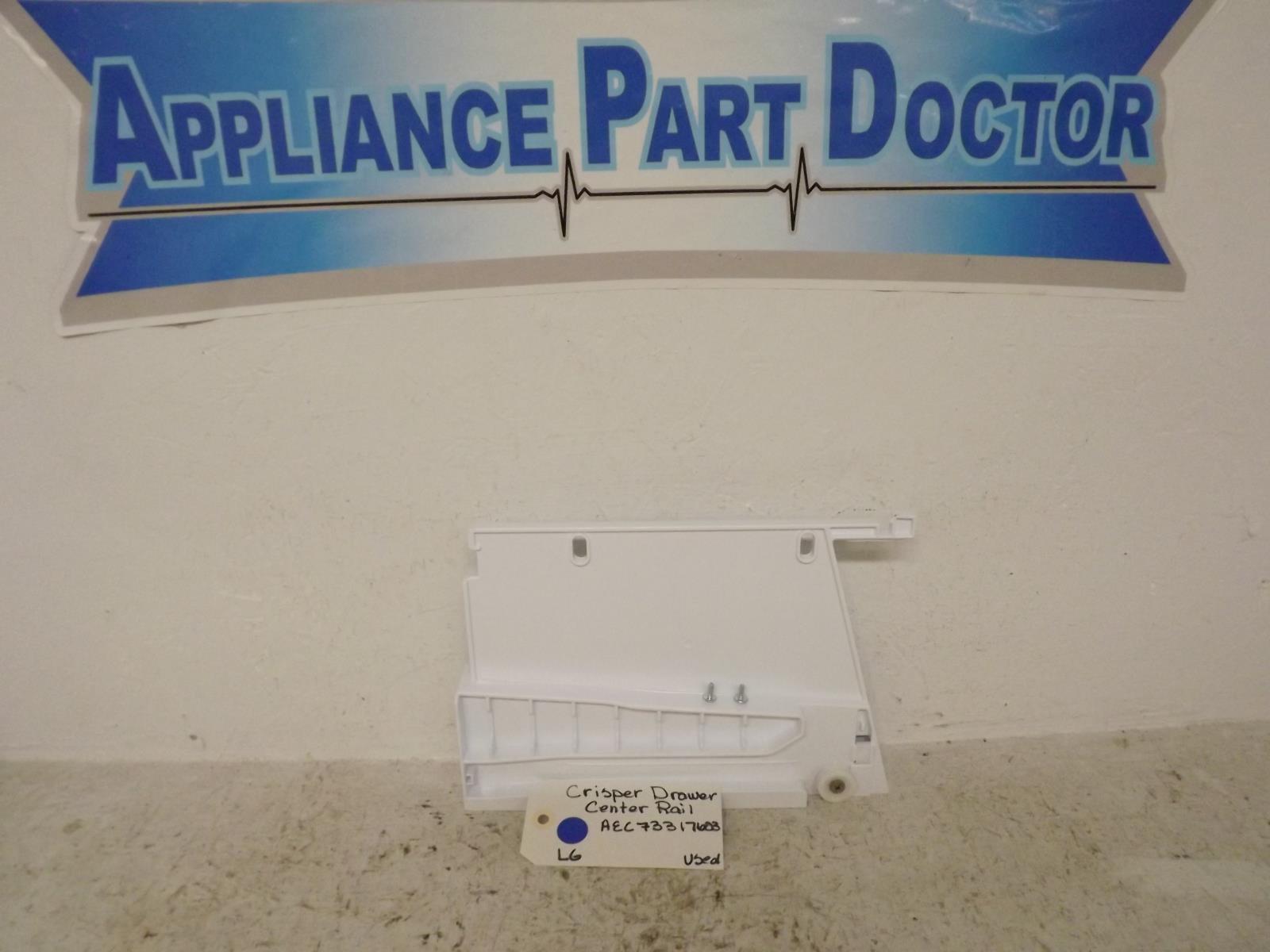 LG Refrigerator AEC73317603 Crisper Drawer Center Rail Used LG Refrigerator AEC73317603 Crisper Drawer Center Rail Used